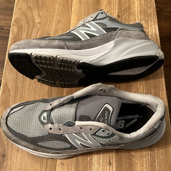 New Balance 990 V6. Like new. - Picture 3 of 7